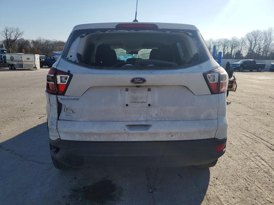 45599726 :رقم المزاد ، 1FMCU0F72HUA61341 vin ، 2017 Ford Escape مزاد بيع