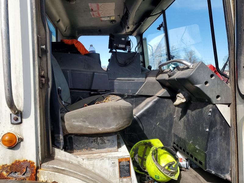 Продаж на аукціоні авто 2011 Mack Mru613, vin: 1M2AV02C7BM007242, номер лоту: 46234726
