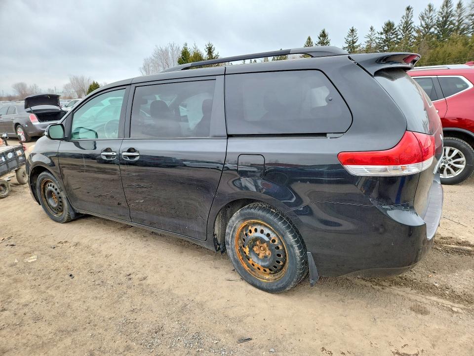 79727655 :رقم المزاد ، 5TDDK3DCXES072118 vin ، 2014 Toyota Sienna مزاد بيع