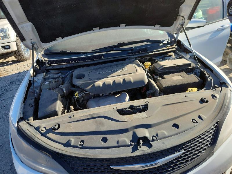 2015 Chrysler 200 მანქანა იყიდება აუქციონზე, vin: 1C3CCCBBXFN725058, აუქციონის ნომერი: 46710856