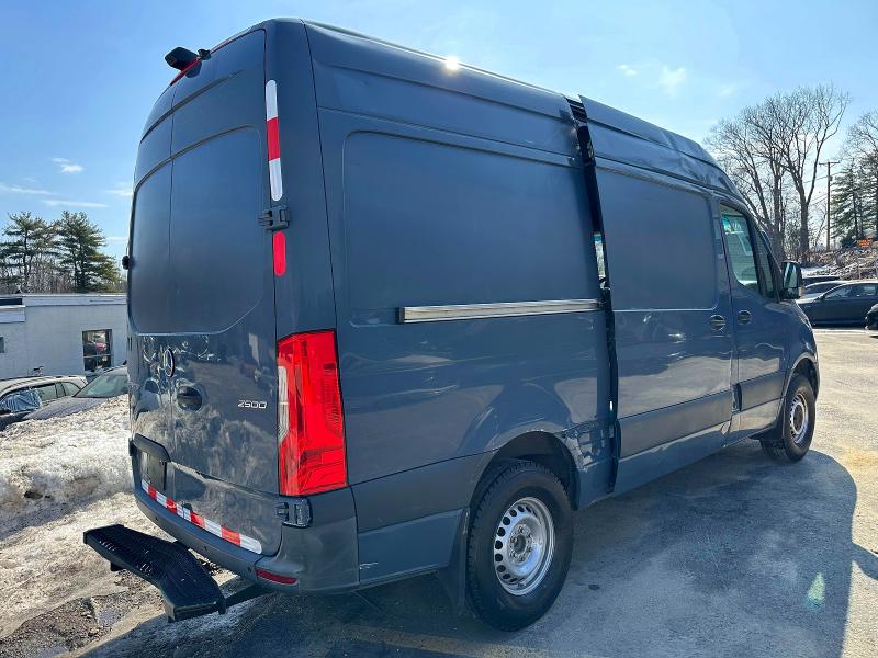 77342015 :رقم المزاد ، WD4PF0CD3KP099280 vin ، 2019 Mercedes Benz Sprinter مزاد بيع