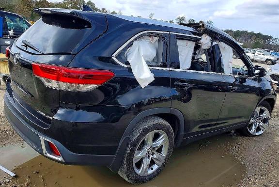 Продажа на аукционе авто 2018 Toyota Highlander, vin: 5TDDZRFHXJS865890, номер лота: 46132896