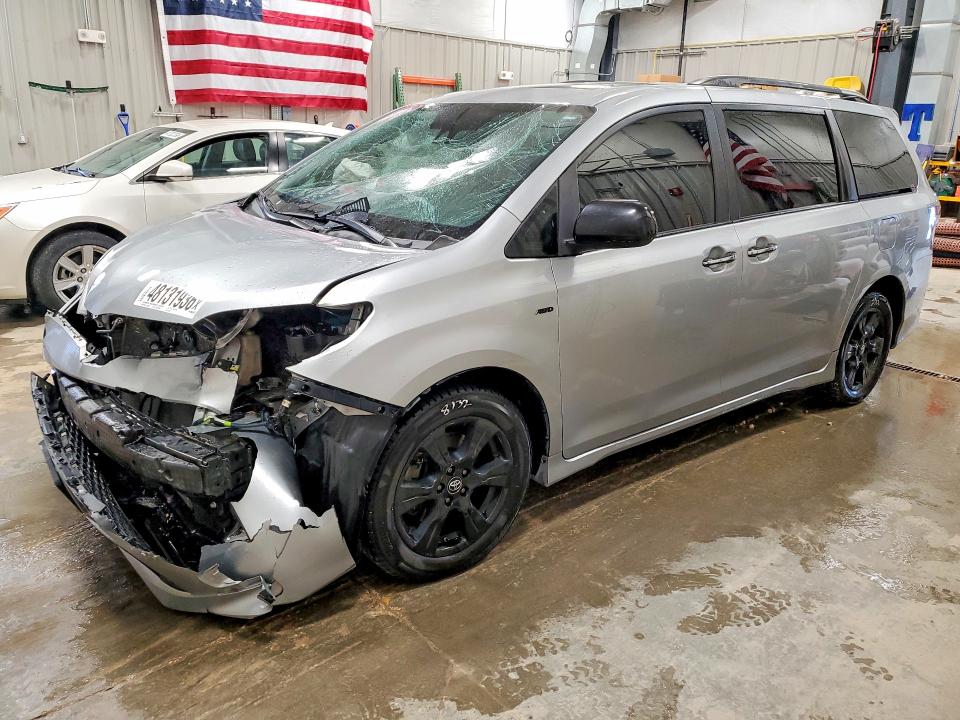 2020 Toyota Sienna მანქანა იყიდება აუქციონზე, vin: 5TDEZ3DC8LS232753, აუქციონის ნომერი: 48131936