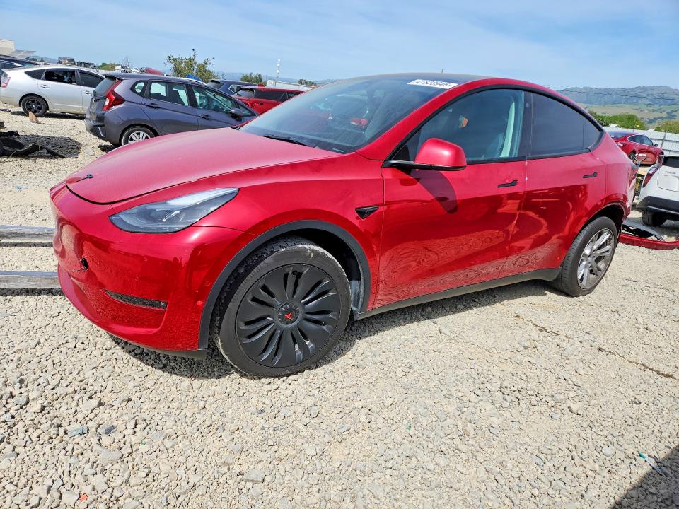 47828946 :رقم المزاد ، 7SAYGDEE8NF560726 vin ، 2022 Tesla Model Y مزاد بيع