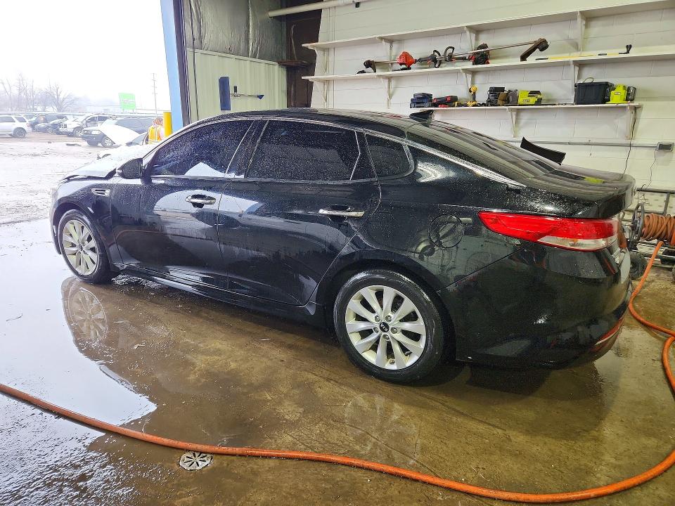 Aukcja sprzedaży 2018 Kia Optima, vin: 5XXGU4L32JG195549, numer aukcji: 79828125