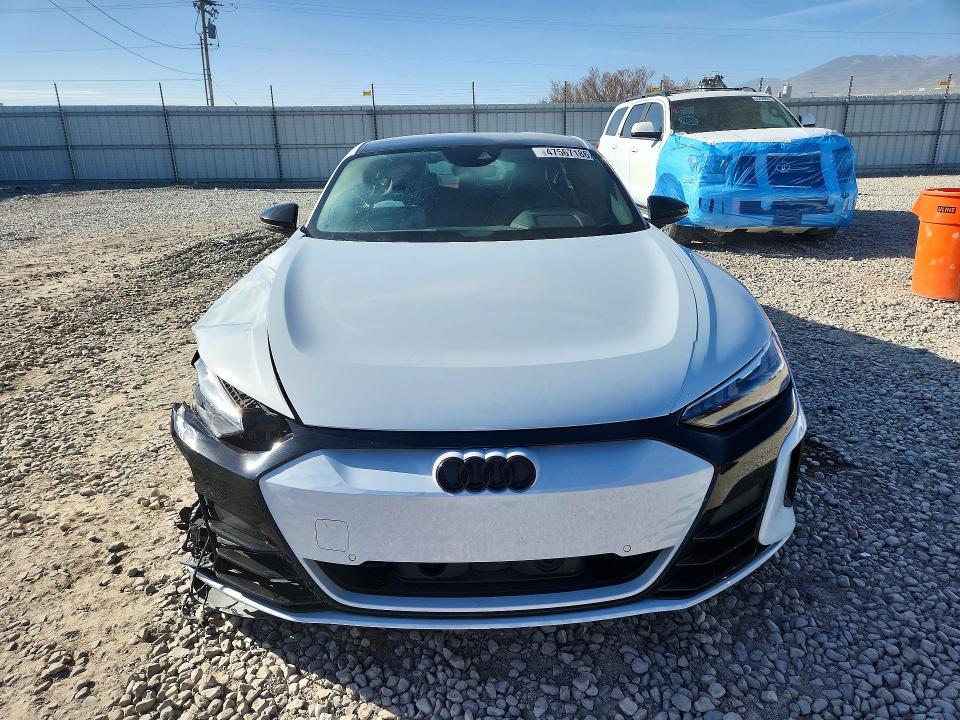 47567186 :رقم المزاد ، WAUCJBFW7R7002041 vin ، 2024 Audi E-tron Gt مزاد بيع