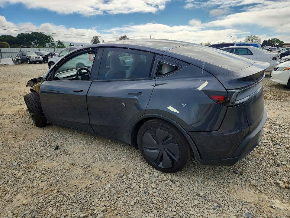 2026 Tesla Model Y მანქანა იყიდება აუქციონზე, vin: 7SAYGDED3TF399691, აუქციონის ნომერი: 77625685