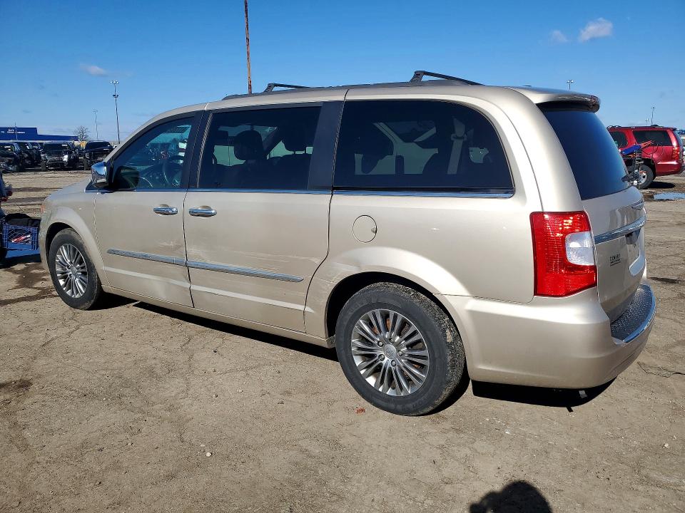 41728256 :رقم المزاد ، 2C4RC1CG3DR534652 vin ، 2013 Chrysler Town & Country مزاد بيع