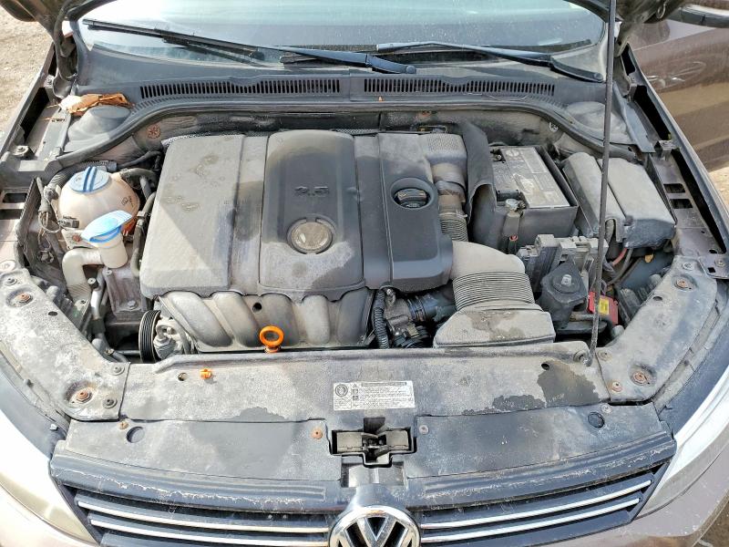 47497636 :رقم المزاد ، 3VWLX7AJ5BM045960 vin ، 2011 Volkswagen Jetta مزاد بيع