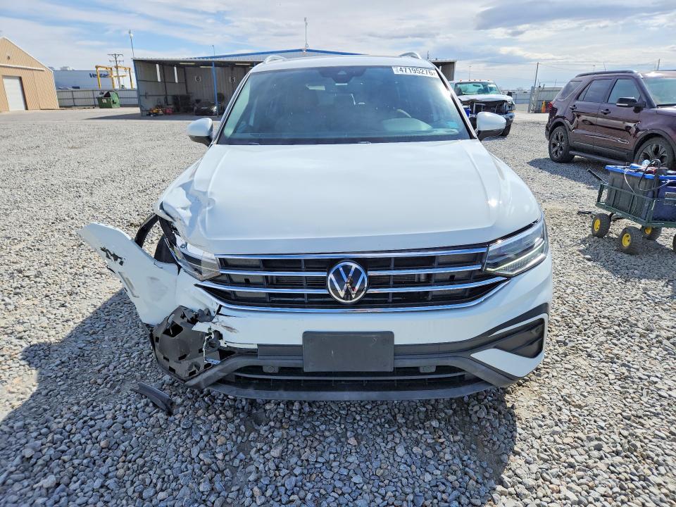 47195276 :رقم المزاد ، 3VV2B7AX4NM127606 vin ، 2022 Volkswagen Tiguan مزاد بيع