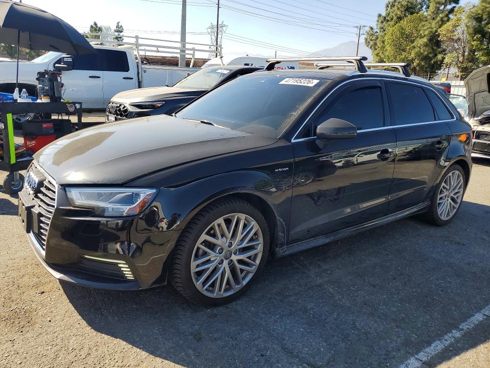 47195226 :رقم المزاد ، WAUSPBFF6JA060224 vin ، 2018 Audi A3 مزاد بيع