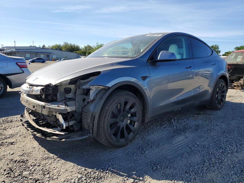 46902716 :رقم المزاد ، 7SAYGDEEXRF116480 vin ، 2024 Tesla Model Y مزاد بيع