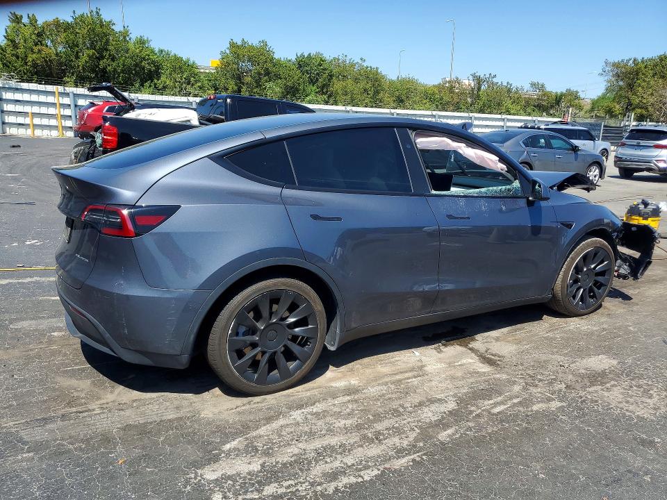 46530206 :رقم المزاد ، 7SAYGDEE7PA141475 vin ، 2023 Tesla Model Y مزاد بيع