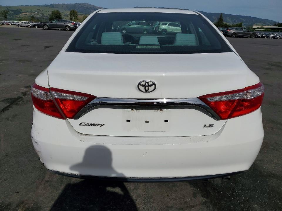 49451946 :رقم المزاد ، 4T4BF1FK0GR533606 vin ، 2016 Toyota Camry مزاد بيع