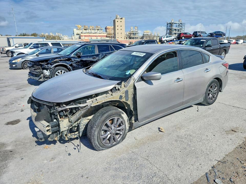 2015 Nissan Altima მანქანა იყიდება აუქციონზე, vin: 1N4AL3AP5FN908339, აუქციონის ნომერი: 79928545