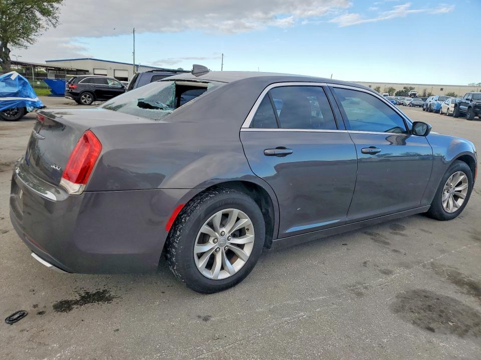 2015 Chrysler 300 მანქანა იყიდება აუქციონზე, vin: 2C3CCAAG2FH845494, აუქციონის ნომერი: 46492866