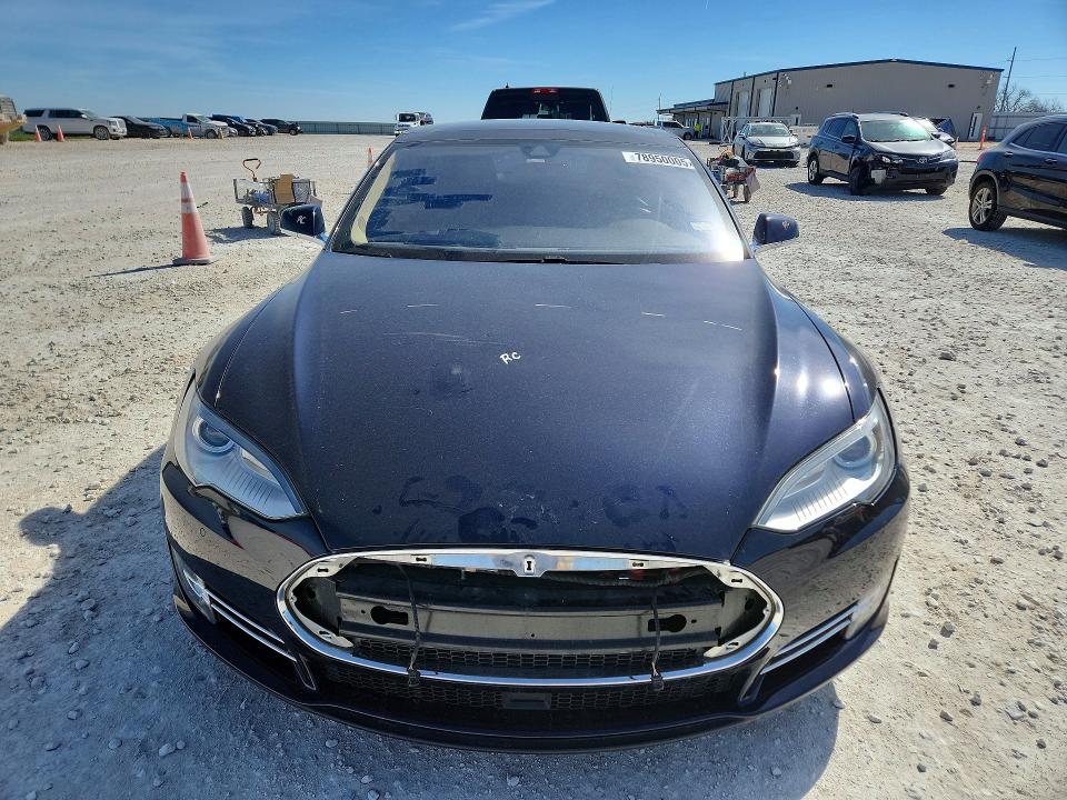2015 Tesla Model S მანქანა იყიდება აუქციონზე, vin: 5YJSA1S15FFP77088, აუქციონის ნომერი: 78950005