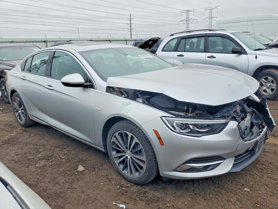 41816796 :رقم المزاد ، W04GR6SX9J1099487 vin ، 2018 Buick Regal مزاد بيع
