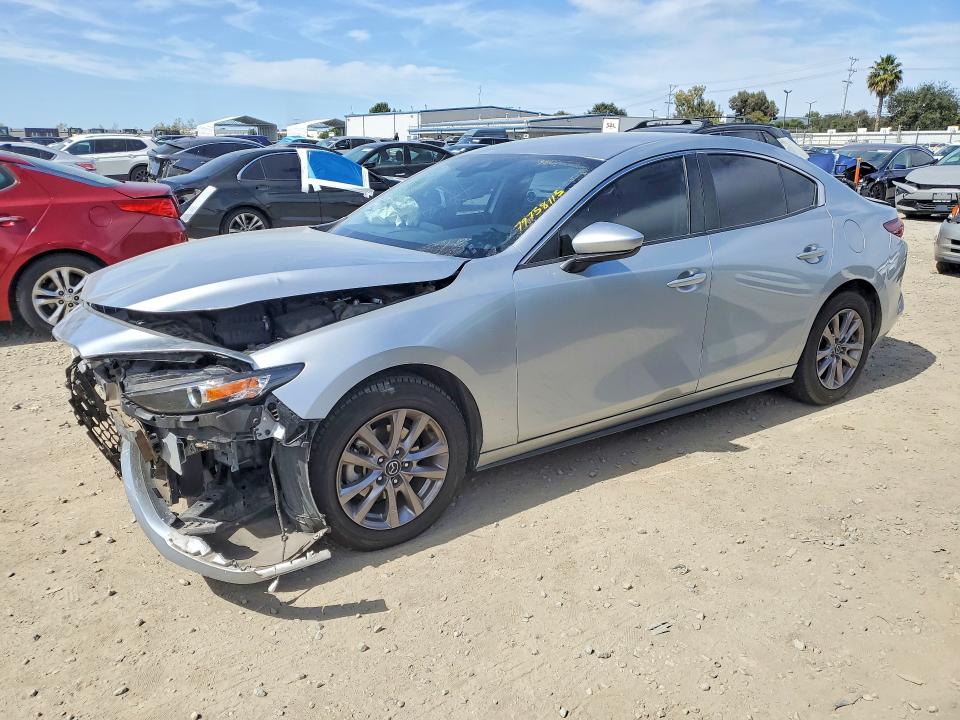 Продажа на аукционе авто 2021 Mazda 3, vin: JM1BPAA70M1313684, номер лота: 79758115