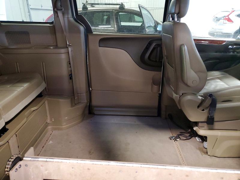 2013 Chrysler Town & Country მანქანა იყიდება აუქციონზე, vin: 2C4RC1BG3DR714697, აუქციონის ნომერი: 46289026