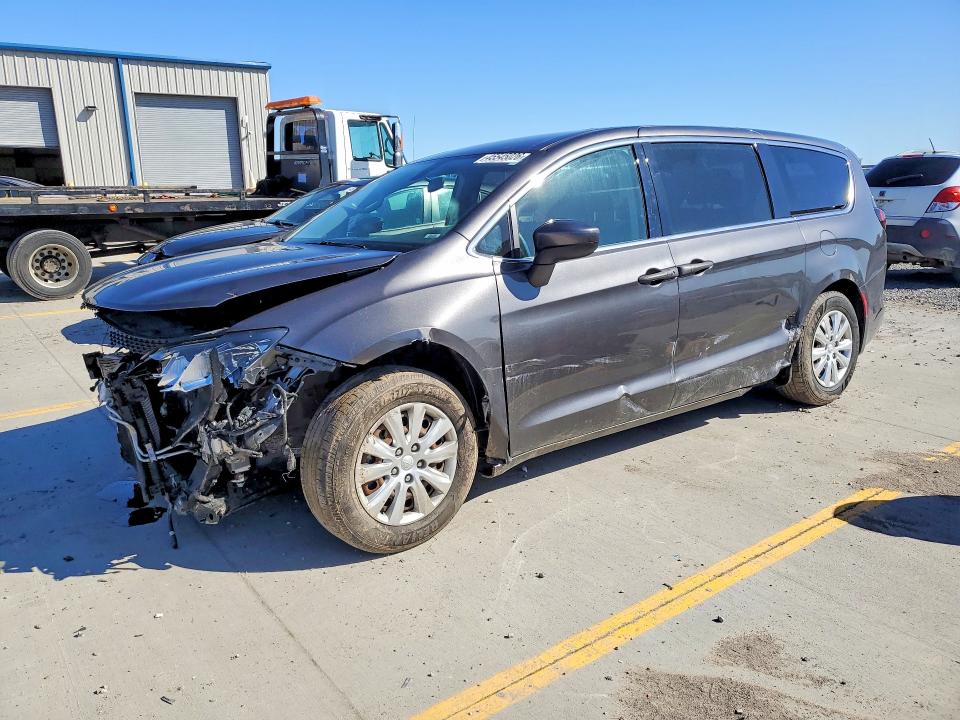 Продажа на аукционе авто 2019 Chrysler Pacifica, vin: 2C4RC1AG2KR509550, номер лота: 45545026