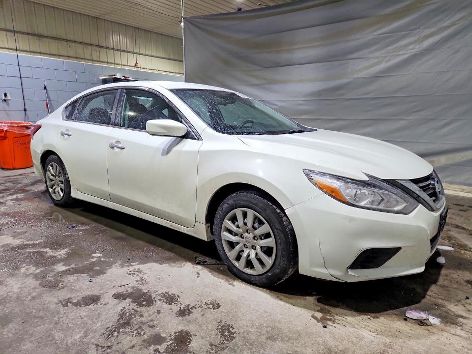 2017 Nissan Altima მანქანა იყიდება აუქციონზე, vin: 1N4AL3AP0HN333991, აუქციონის ნომერი: 79693815