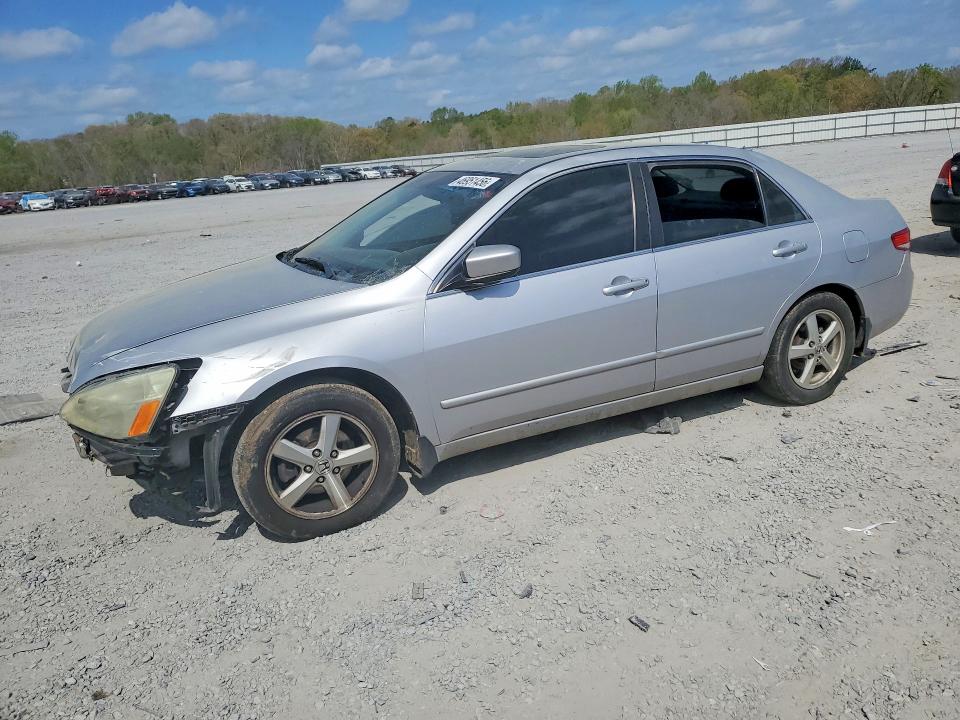 46951456 :رقم المزاد ، 1HGCM56854A093708 vin ، 2004 Honda Accord مزاد بيع