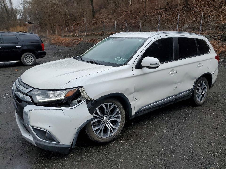 Продаж на аукціоні авто 2018 Mitsubishi Outlander, vin: JA4AZ3A34JZ011675, номер лоту: 46087356