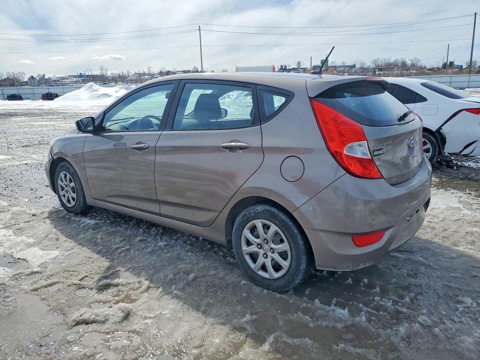 47197966 :رقم المزاد ، KMHCT5AE7DU123042 vin ، 2013 Hyundai Accent مزاد بيع