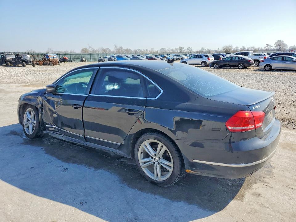 47578856 :رقم المزاد ، 1VWCN7A30DC054559 vin ، 2013 Volkswagen Passat مزاد بيع