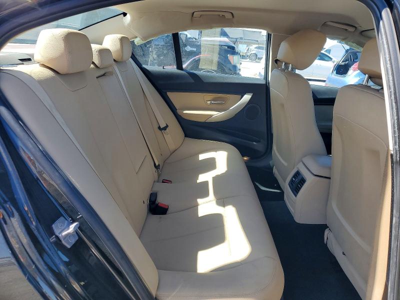 45782806 :رقم المزاد ، WBA8A9C34HAC99766 vin ، 2017 Bmw 320 مزاد بيع