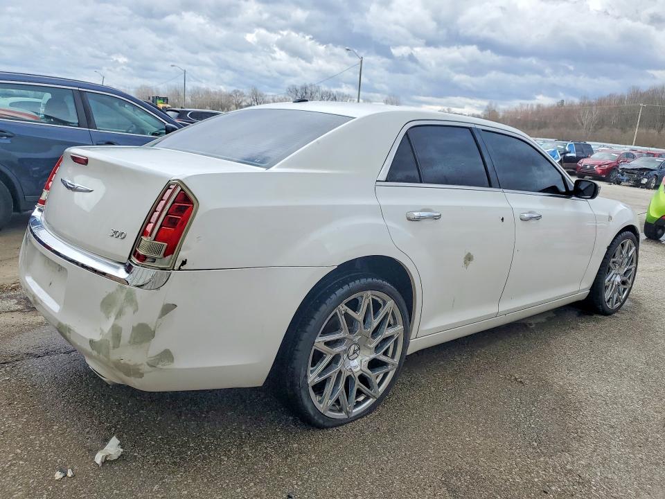 Продажа на аукционе авто 2012 Chrysler 300, vin: 2C3CCAHG0CH313792, номер лота: 79108905