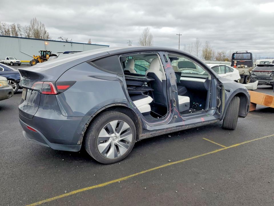 2023 Tesla Model Y მანქანა იყიდება აუქციონზე, vin: 7SAYGDEE7PF936996, აუქციონის ნომერი: 41928076