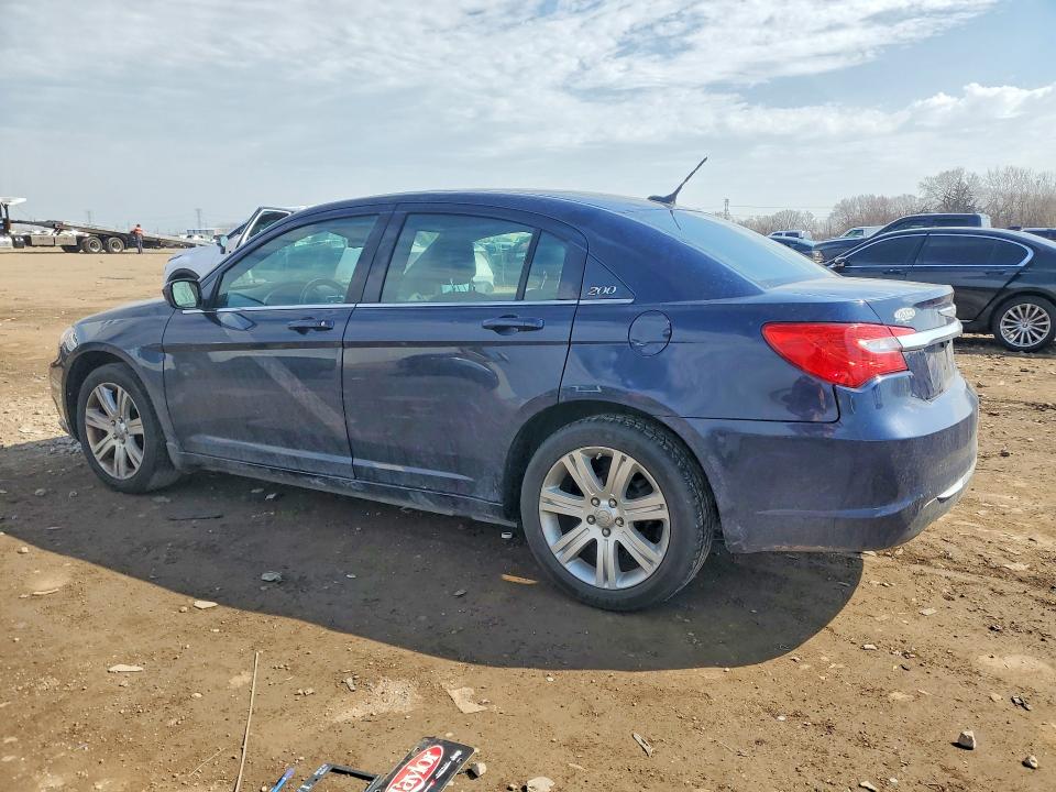 47573486 :رقم المزاد ، 1C3CCBBB6DN542814 vin ، 2013 Chrysler 200 مزاد بيع