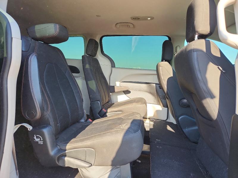 47798316 :رقم المزاد ، 2C4RC1CG4HR553720 vin ، 2017 Chrysler Pacifica مزاد بيع