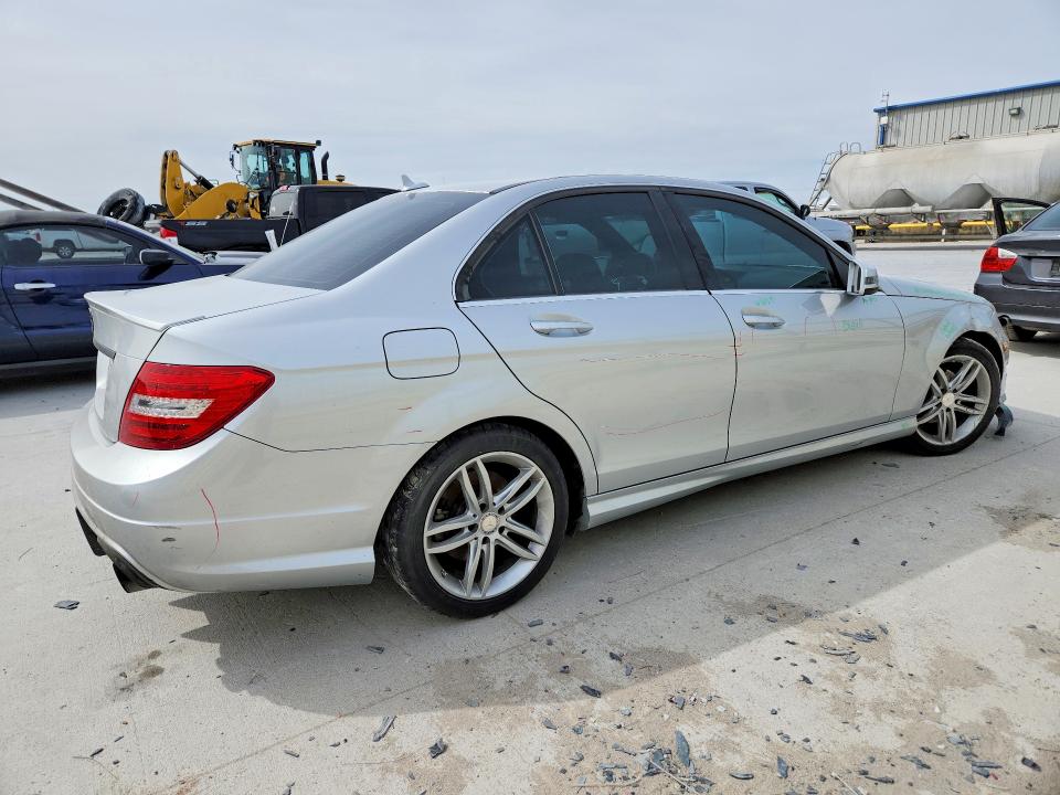 45676626 :رقم المزاد ، WDDGF4HB0EA963093 vin ، 2014 Mercedes-benz C مزاد بيع