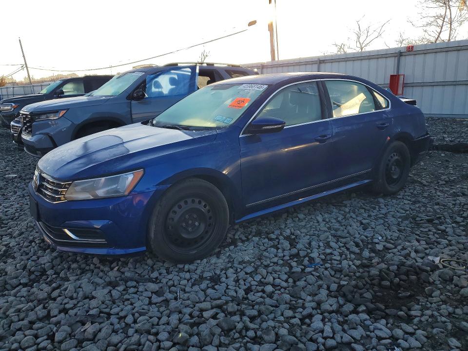 45968146 :رقم المزاد ، 1VWBT7A34HC037884 vin ، 2017 Volkswagen Passat مزاد بيع
