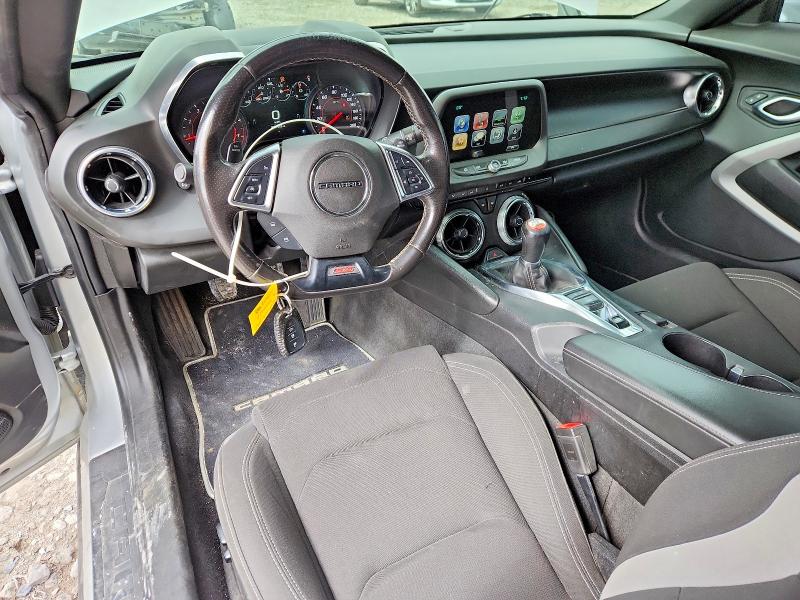 42017376 :رقم المزاد ، 1G1FE1R77J0186339 vin ، 2018 Chevrolet Camaro مزاد بيع