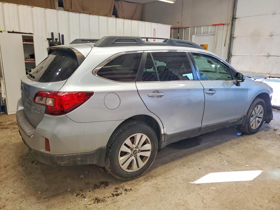 42045946 :رقم المزاد ، 4S4BSACC1F3339870 vin ، 2015 Subaru Outback مزاد بيع
