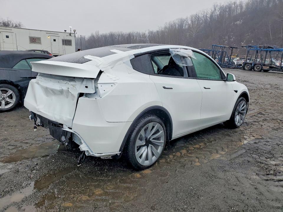 41949236 :رقم المزاد ، 7SAYGDED9TA500973 vin ، 2026 Tesla Model Y مزاد بيع