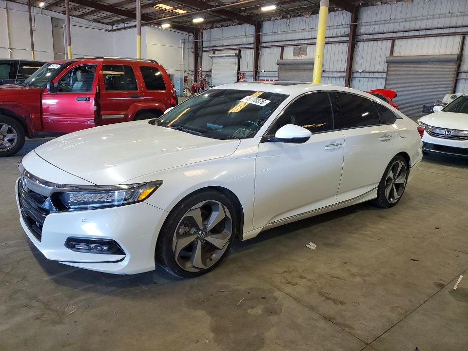 2018 Honda Accord მანქანა იყიდება აუქციონზე, vin: 1HGCV1F95JA064087, აუქციონის ნომერი: 46770376