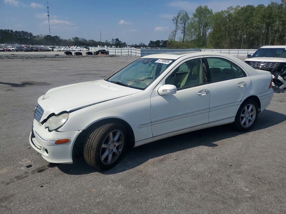 2007 Mercedes-benz C მანქანა იყიდება აუქციონზე, vin: WDBRF92HX7F875153, აუქციონის ნომერი: 47749026