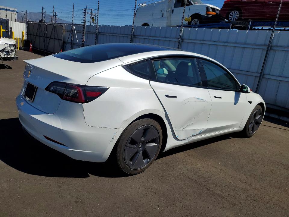 41624656 :رقم المزاد ، 5YJ3E1EA2MF870975 vin ، 2021 Tesla Model 3 مزاد بيع