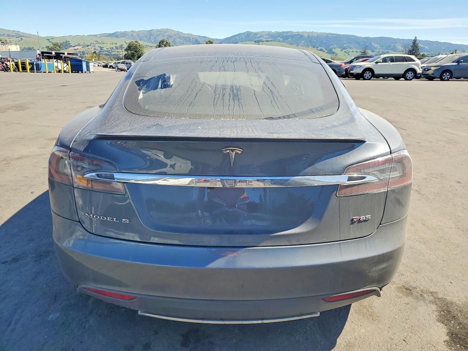 2013 Tesla Model S მანქანა იყიდება აუქციონზე, vin: 5YJSA1CP5DFP19711, აუქციონის ნომერი: 46767176