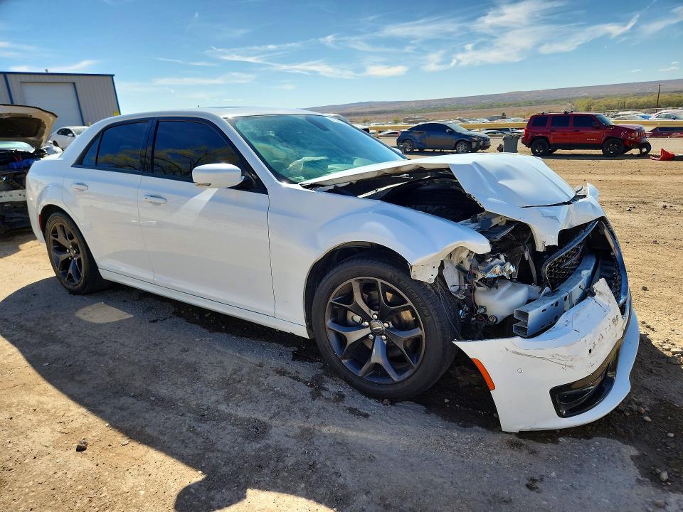 47519806 :رقم المزاد ، 2C3CCABT0MH570829 vin ، 2021 Chrysler 300 مزاد بيع