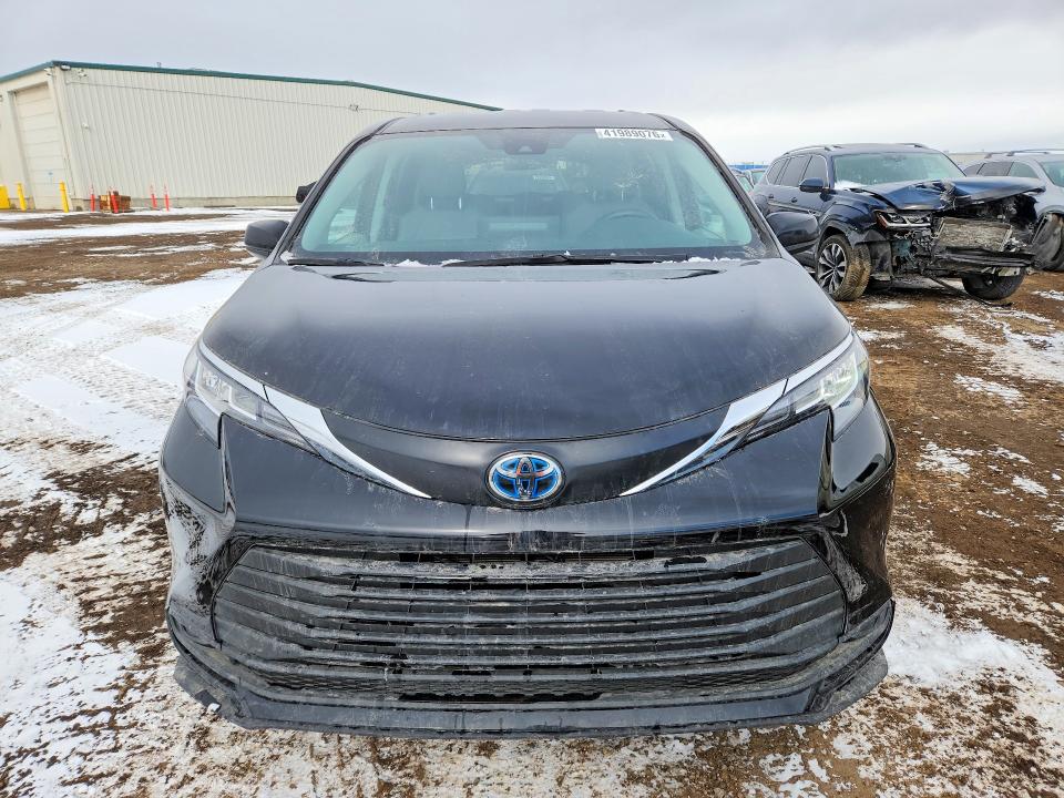 2022 Toyota Sienna Le Hybrid მანქანა იყიდება აუქციონზე, vin: 5TDGRKEC4NS103526, აუქციონის ნომერი: 41989076