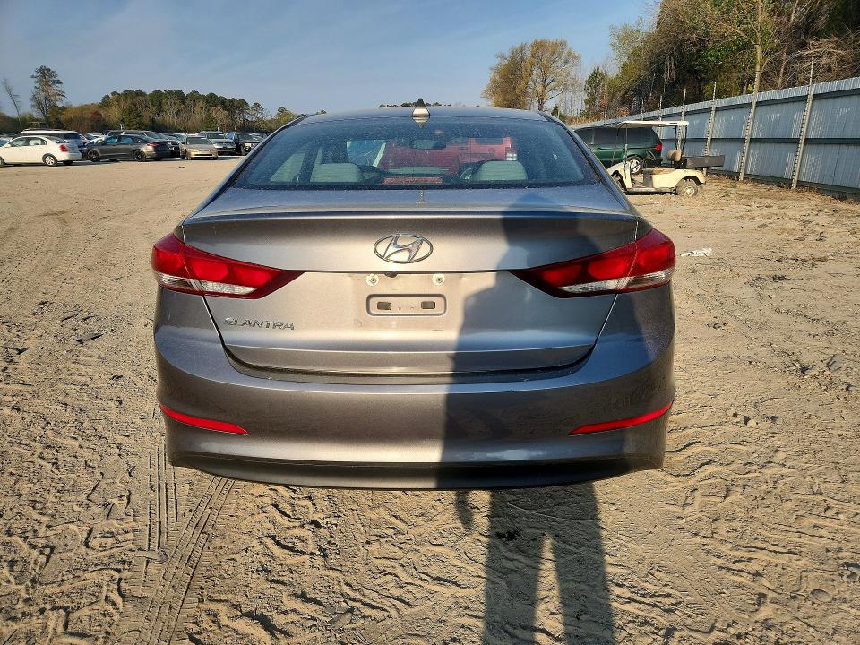 47382226 :رقم المزاد ، 5NPD84LF0JH240638 vin ، 2018 Hyundai Elantra مزاد بيع