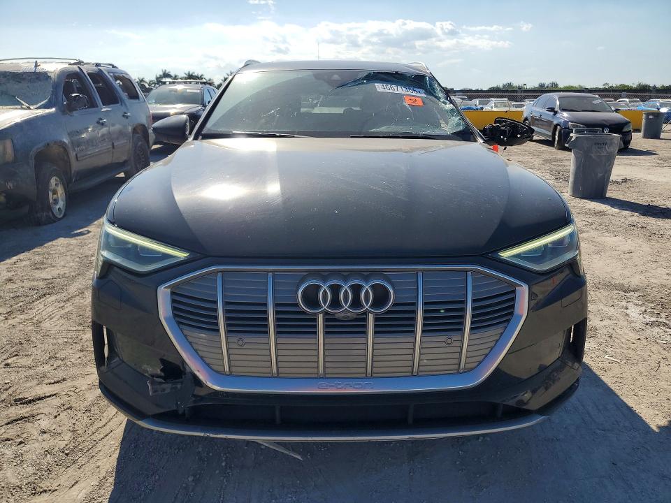 Aukcja sprzedaży 2019 Audi E-tron, vin: WA1LAAGE1KB024326, numer aukcji: 46671366