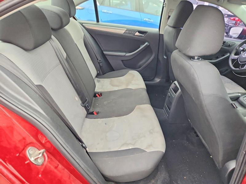47506586 :رقم المزاد ، 3VW2B7AJ4JM233426 vin ، 2018 Volkswagen Jetta مزاد بيع