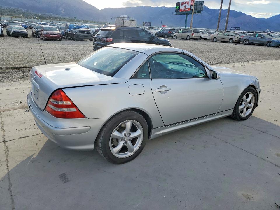 2003 Mercedes-benz Slk მანქანა იყიდება აუქციონზე, vin: WDBKK65F23F290406, აუქციონის ნომერი: 47875676